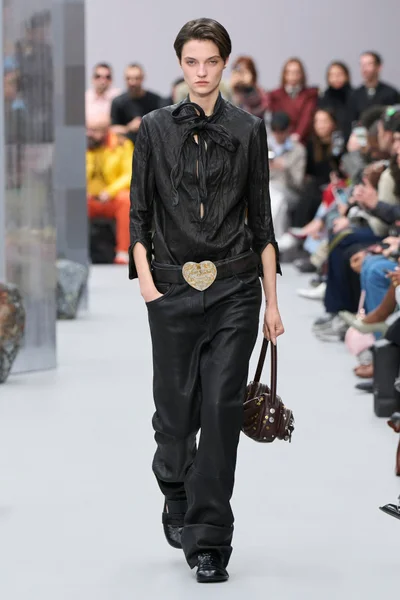 Look 30